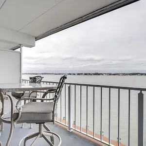 bayfront-ocean-city-condo-w-poolwalk-to-boardwalk.ocean-city-hotels.net/